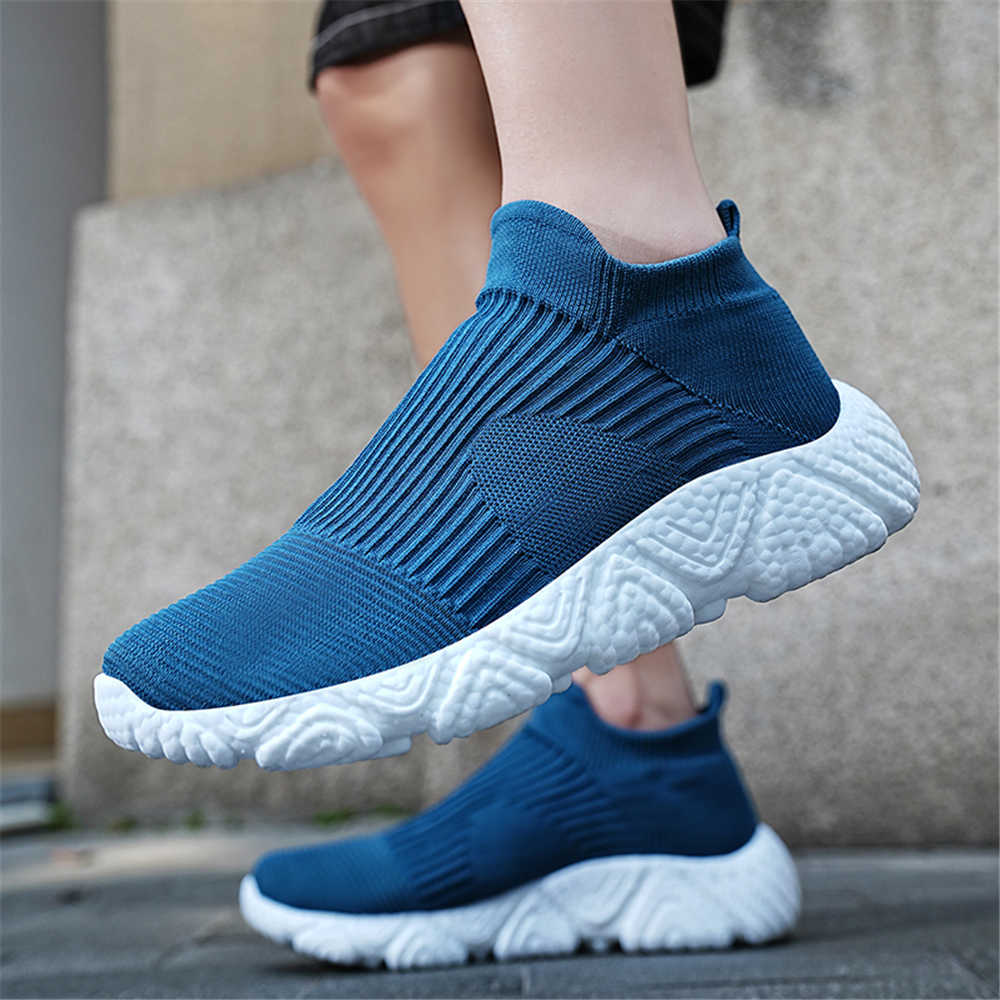 Größe 45 Dunkle Tennisstiefel  – Men Shoes Sale Bewertung und Preis